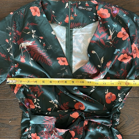 Hunter Green wide Leg floral Jumpsuit faux wrap top flower print sz Large - Picture 10 of 13